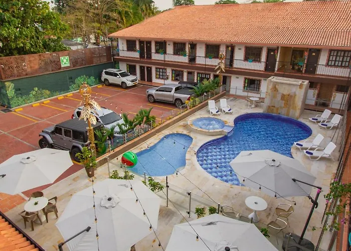 Hotel Vanguardia Natural