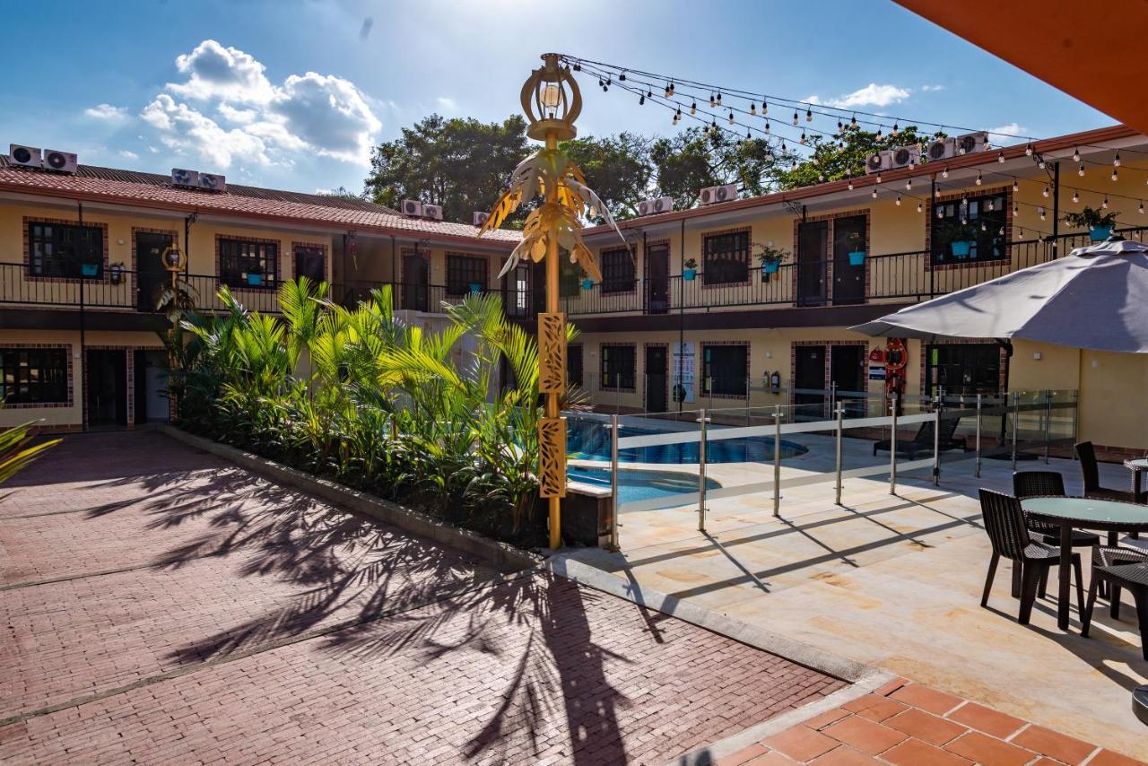 Vanguardia Natural Hotel *