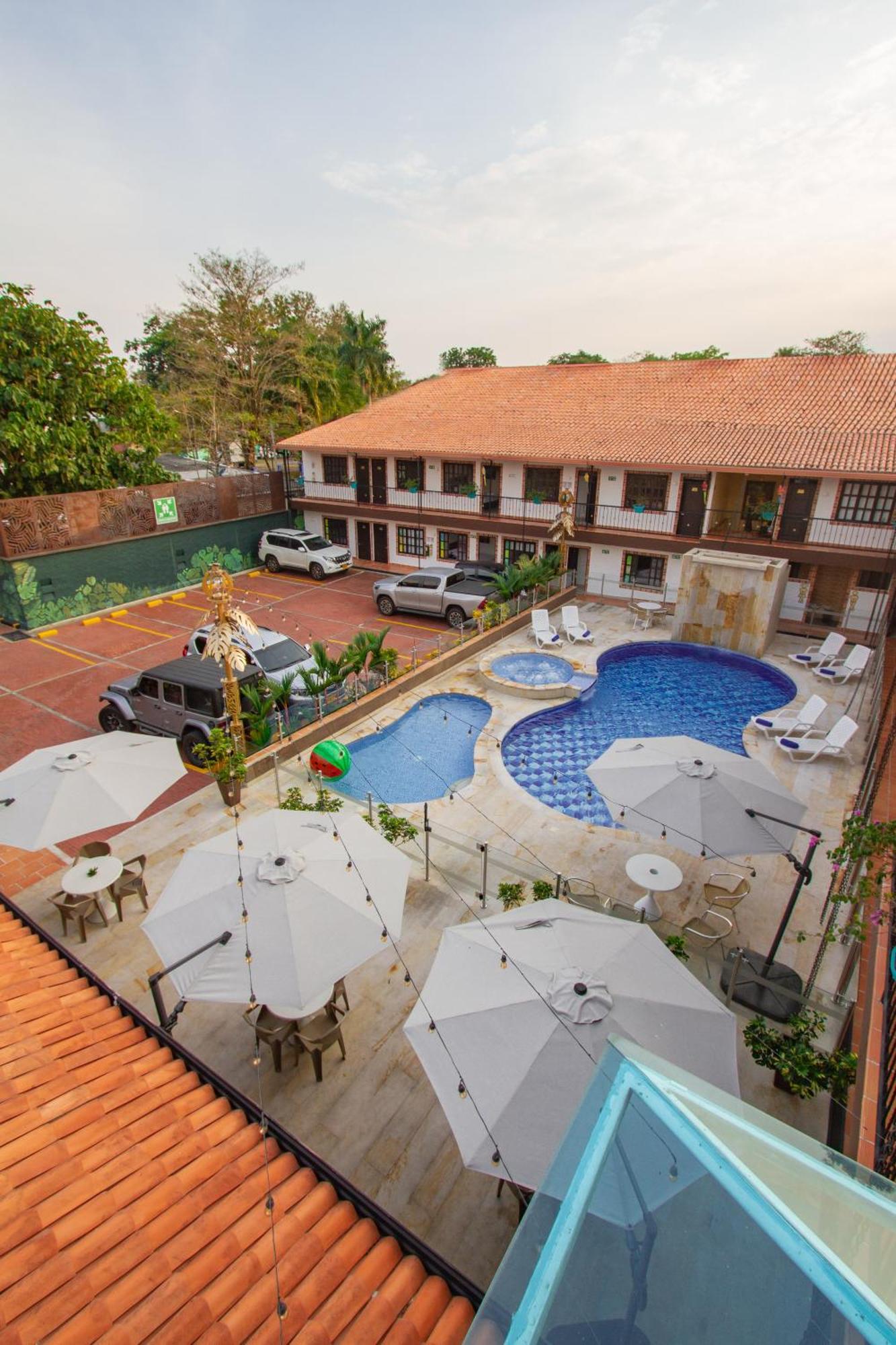 Vanguardia Natural Hotel *